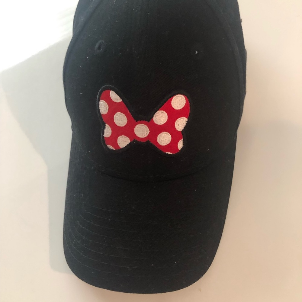 Minnie Mouse bow baseball hat